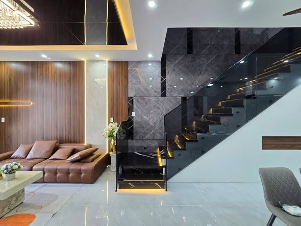 Spacious 4-Bedroom House Near Da Nang Beach — photo 5