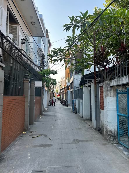 Modern Three-Story House in Da Nang for Sale — photo 2