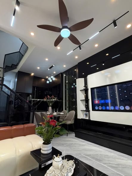 Fully Furnished 3-Story House for Sale in Central Da Nang — photo 3