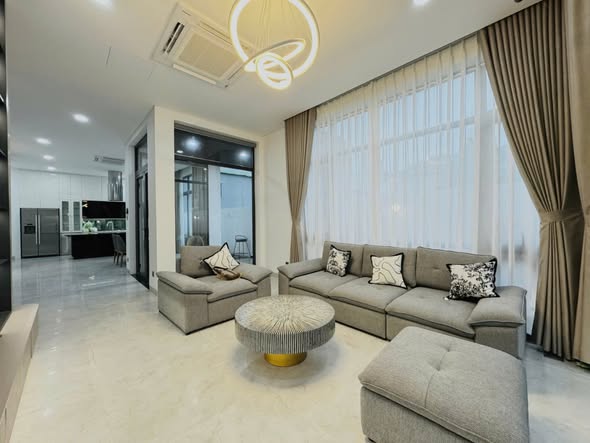 Stunning 5-Bedroom Villa Near My Khe Beach — photo 2