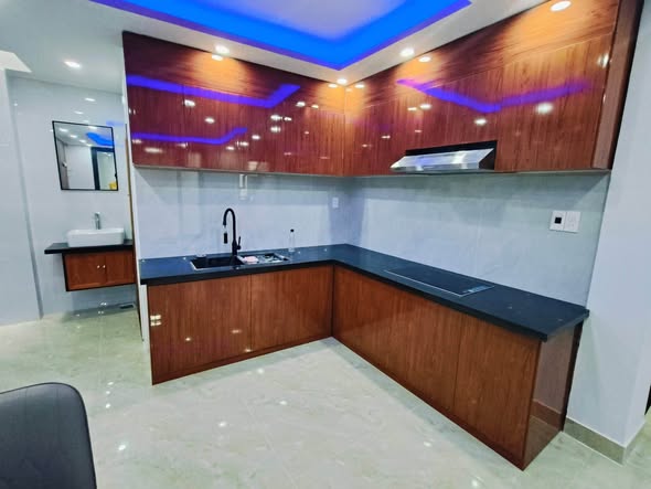 Two-Story House for Sale - Market's Best Price — photo 3