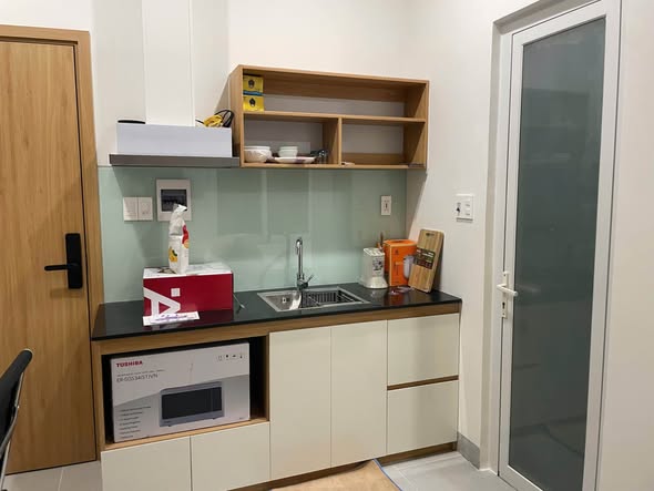 Modern Studio with Spacious Balcony in Prime Location — photo 5