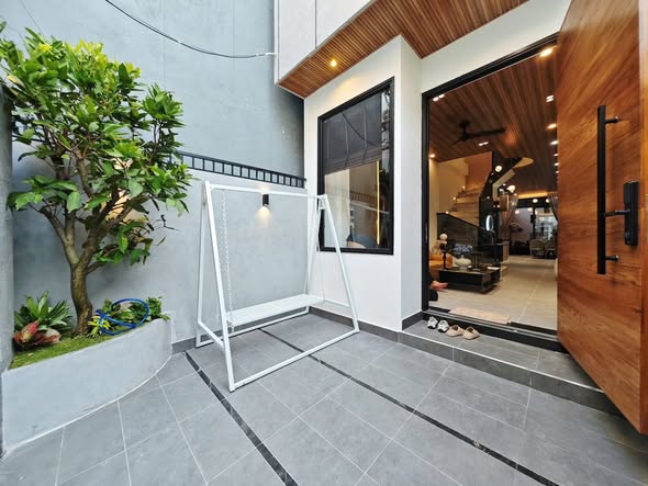 Modern Villa with Private Pool for Sale in Da Nang — photo 2