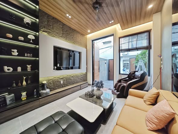 Luxurious Villa with Pool for Sale in Da Nang Center — photo 3