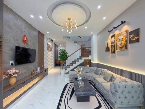 Modern 3-Story House for Sale on Phan Huy On — photo 2