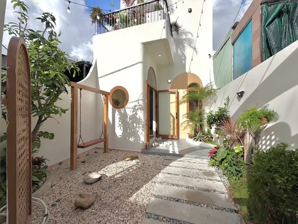 Spacious Modern Two-Story House for Sale in Da Nang — photo 2