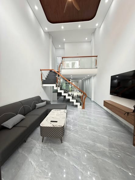 Spacious House Near Beach with Full Furnishings — photo 1