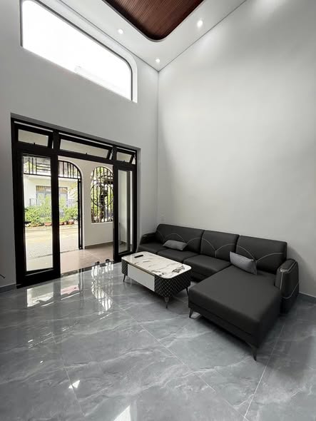 Spacious House Near Beach with Full Furnishings — photo 2