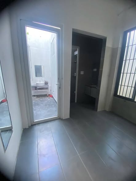 Land with Built House for Sale in Cam Le — photo 4