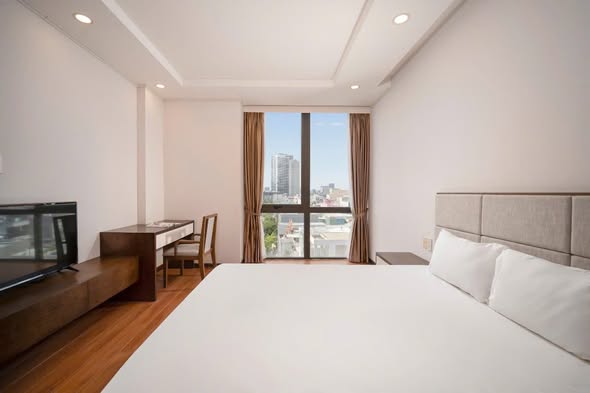 Modern 1-Bedroom Apartment with Stunning Glass Views β photo 2