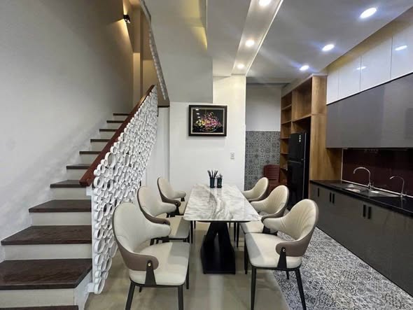 Spacious 3-Story House for Sale in Da Nang — photo 2