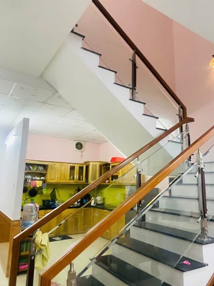 Beautiful and Sturdy 2-Story House for Sale — photo 2