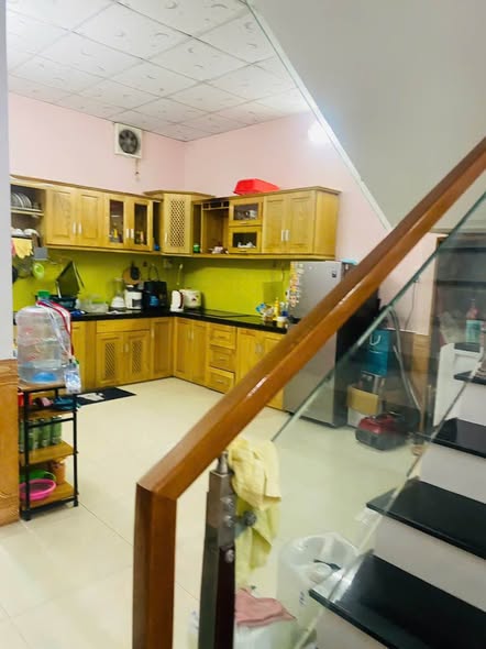 Beautiful and Sturdy 2-Story House for Sale — photo 3