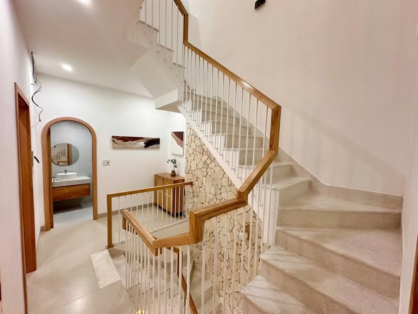 Spacious Three-Storey Thanh Khe House for Sale — photo 5