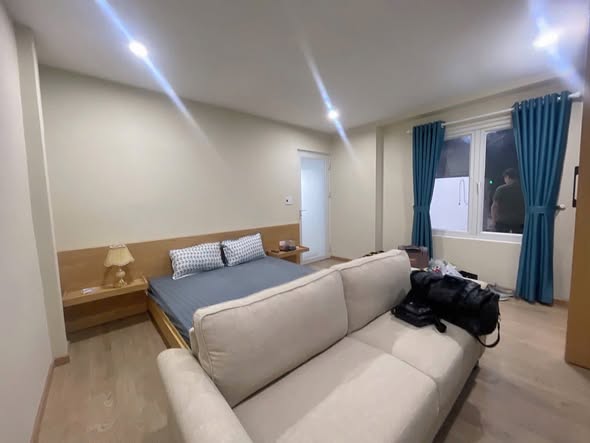 Spacious Penthouse Apartment with Beautiful Balcony View — photo 2