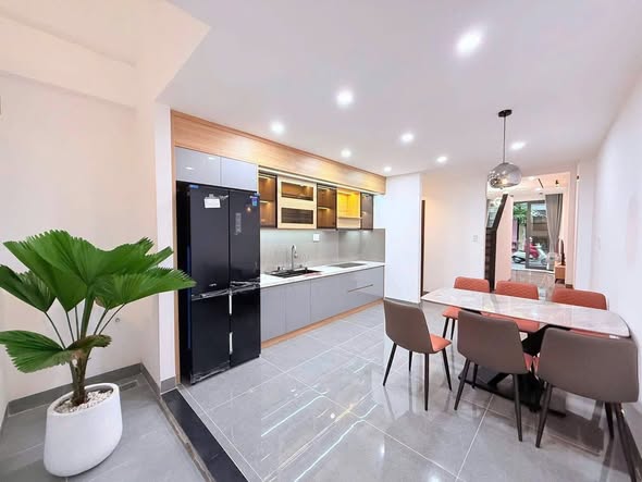 Spacious 3-Story House in Nguyen Phuoc Nguyen Street — photo 2