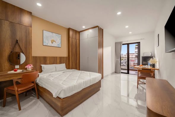 Modern Balcony Apartment in An Thuong District Da Nang — photo 2