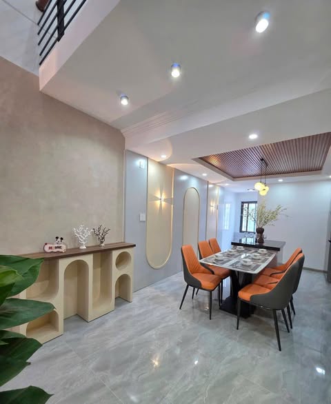 Spacious 4-Story House in Prime Location for Sale — photo 4