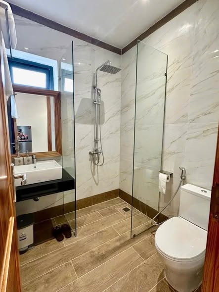 Beautiful 1BR Apartment Near Dragon Bridge View — photo 3