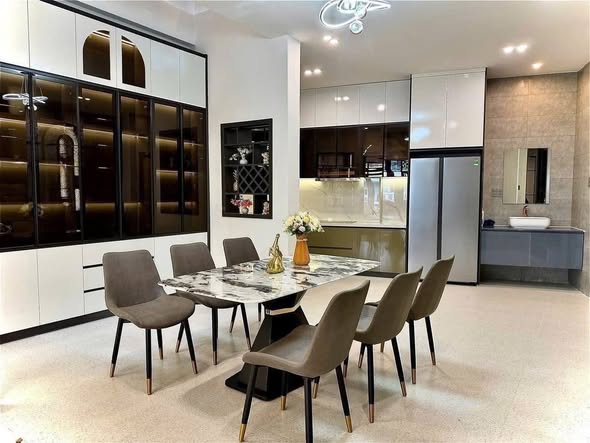 Spacious 4-Bedroom Modern House for Sale in Hai Chau — photo 5