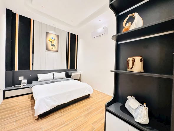 Luxury House with Two Facades for Sale in Da Nang — photo 2