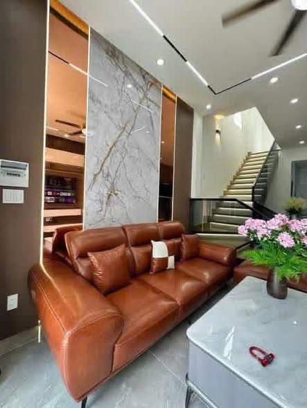 Modern Two-Story House for Sale in Prime Location — photo 3