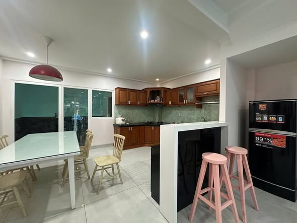 Fully Furnished 3-Storey House in Central District — photo 5