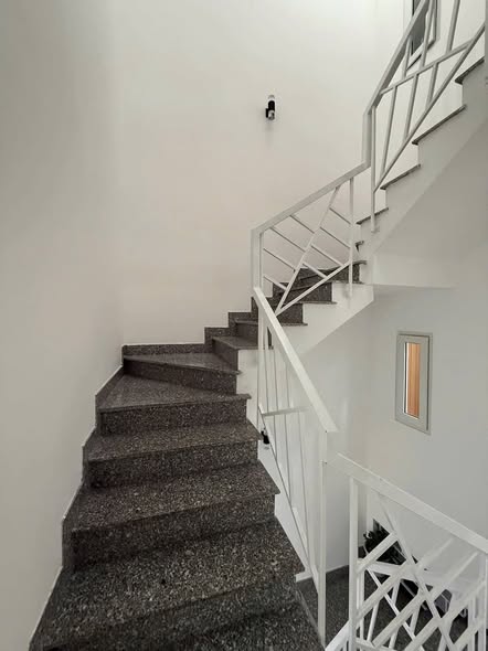 Modern 3-Story House on Trung Nu Vuong for Sale — photo 3