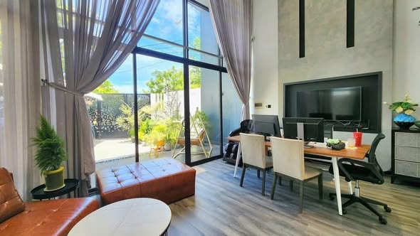 Spacious Two-Story Villa in Hoa Xuan Neighborhood — photo 2