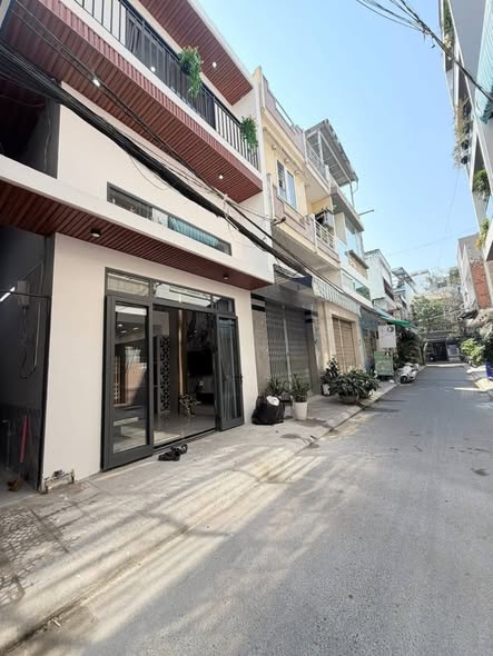 Modern 3-Bedroom House in Central Da Nang District — photo 3