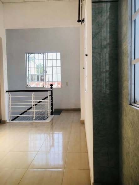 Stunning Beachfront House with Mountain Views — photo 5