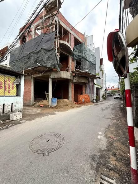 Spacious 3-Story House in Tran Dinh Tri Alley for Sale — photo 2