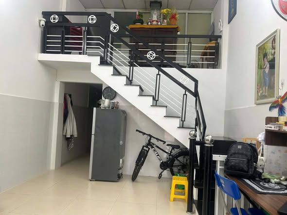 Rare Two-Level Townhouse in Hoa Cuong for Sale — photo 2