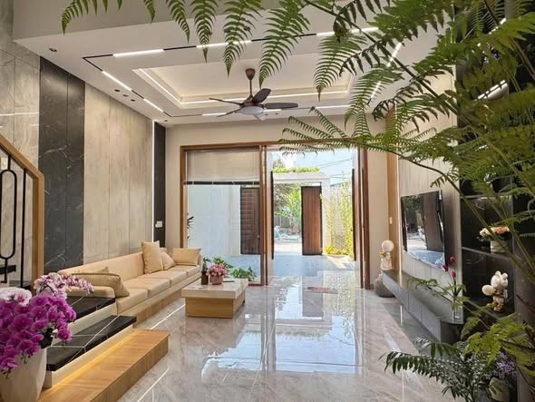 3-Story House in Hoa Xuan Urban Area – Modern Design — photo 2