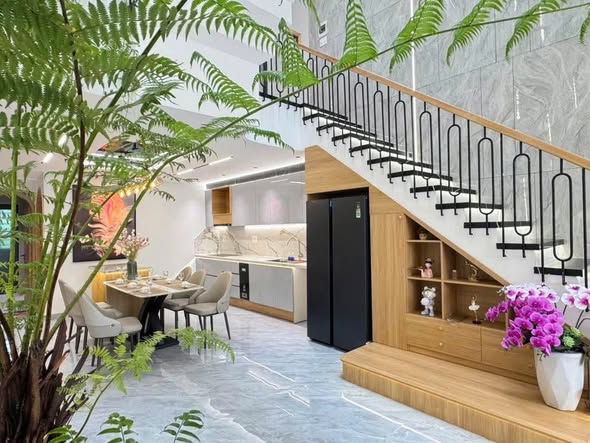 Modern 3-Story House in Hoa Xuan with Full Furniture — photo 4