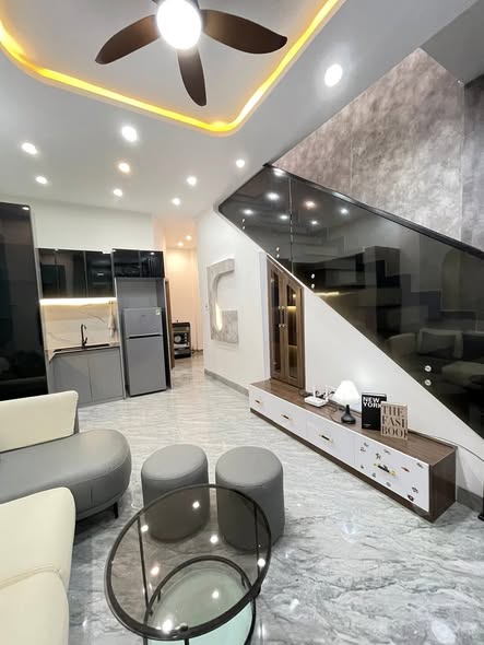 Spacious Two-Story House Near the Beach for Sale — photo 4