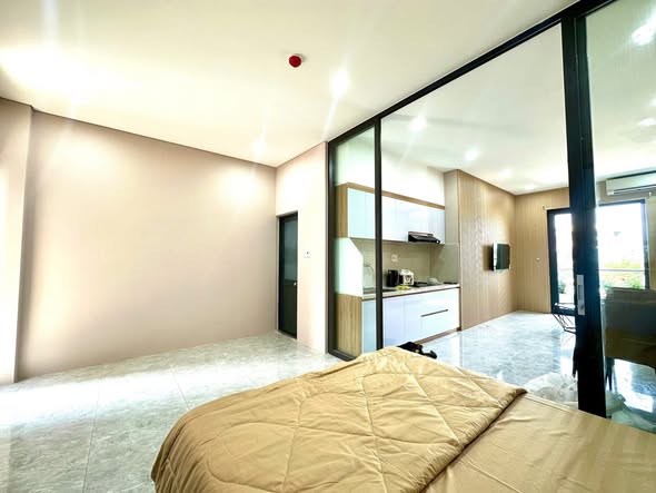 Modern 2-Bedroom Apartment in Hai Chau City Center β photo 5
