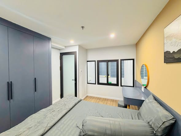 Modern Duplex Frontage Apartment - 1 Bedroom Great Value โ photo 1