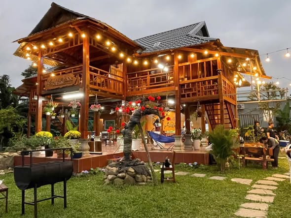 Spacious Homestay Retreat with Pool and Scenic Views — photo 1