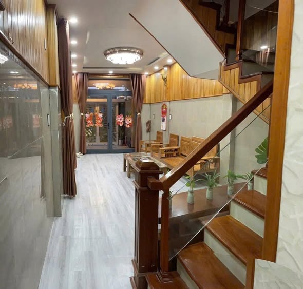 Modern 2-Bedroom Apartment Near Beach in Son Tra — photo 4