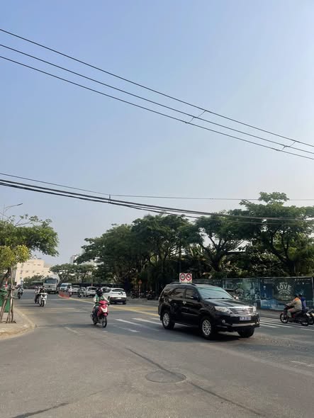 Spacious 4-Story House for Sale Near My Khe Beach — photo 2