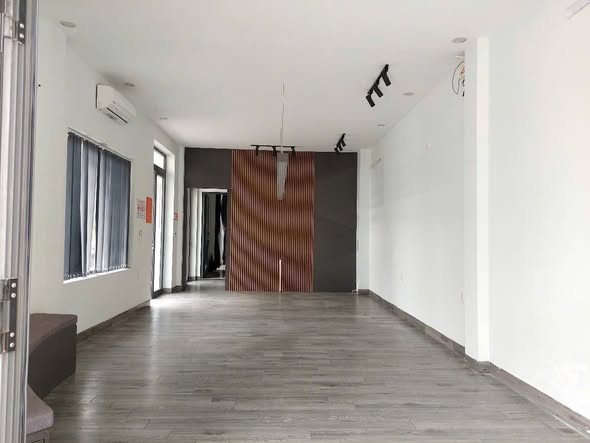 Prime Corner Commercial Space in Da Nang City Center — photo 3