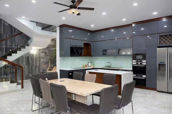 Spacious 5-Bedroom House with Mountain View in Da Nang — photo 5