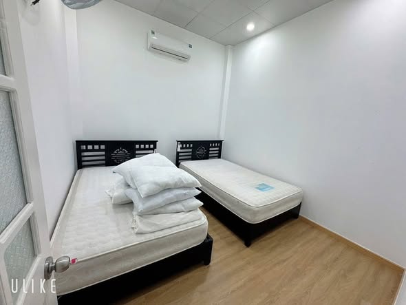 Modern Street-Front House Near Nghinh Lake - Fully Furnished — photo 5