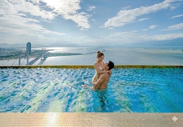 Luxury Golden Bay Apartment Rental with Stunning Sea Views — photo 1