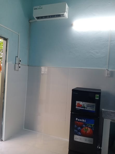 Prime Commercial Space and Rental Rooms Available Now — photo 3