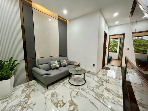 Modern House on Prime Road for Sale in Hoa Khanh — photo 5