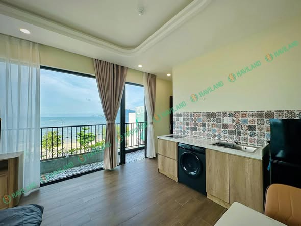 Stunning Sea View Studio Beachfront Living Da Nang โ photo 1