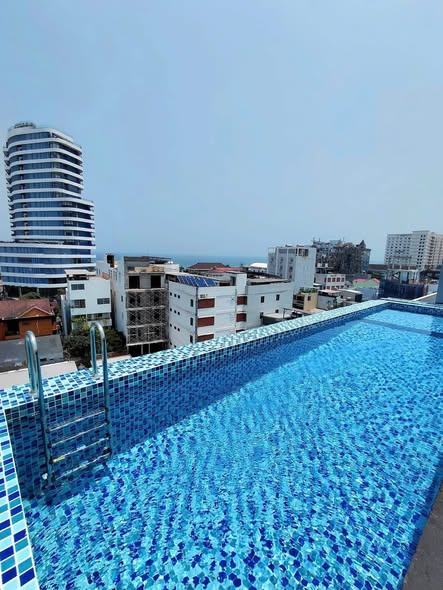 Modern 1-Bedroom Apartments in My Khe Beach Area — photo 1