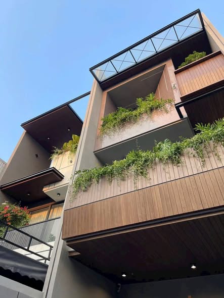 Modern 3-Story House with 4BR in Hoa Xuan, Cam Le — photo 2